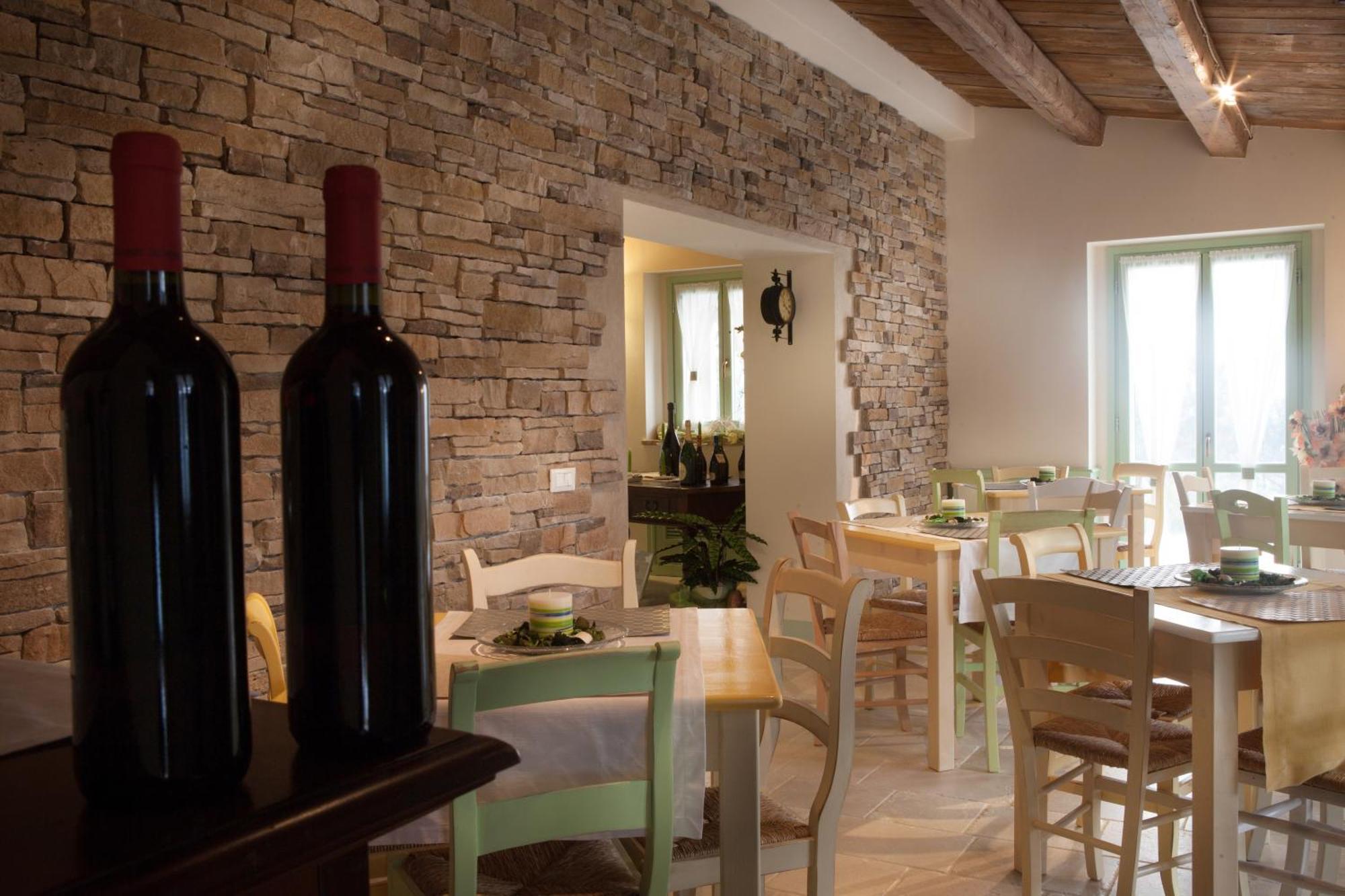 Le Maracla Country House Iesi Bagian luar foto