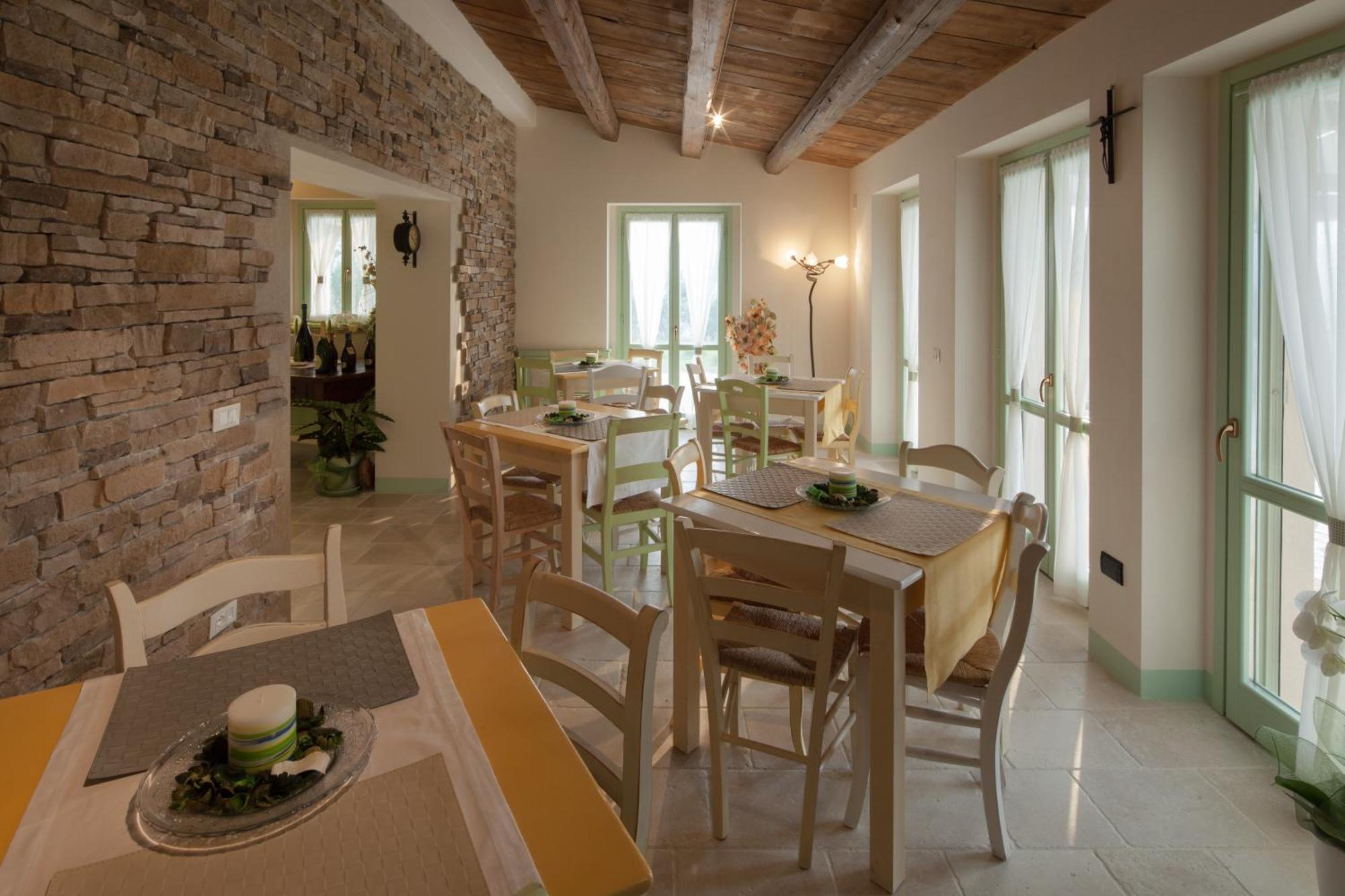 Le Maracla Country House Iesi Bagian luar foto