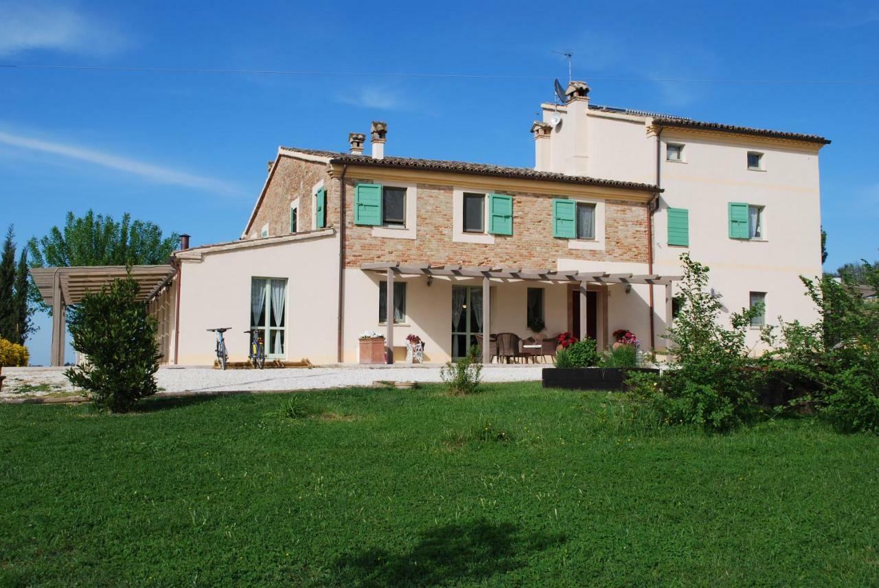 Le Maracla Country House Iesi Bagian luar foto