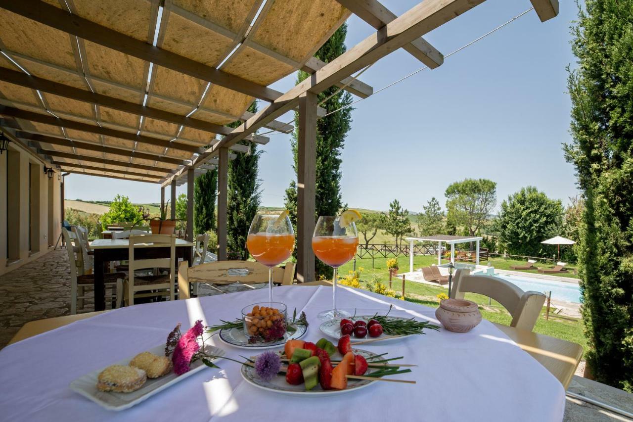 Le Maracla Country House Iesi Bagian luar foto