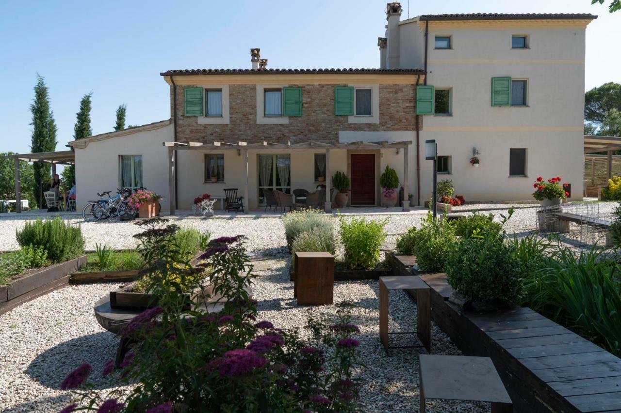 Le Maracla Country House Iesi Bagian luar foto