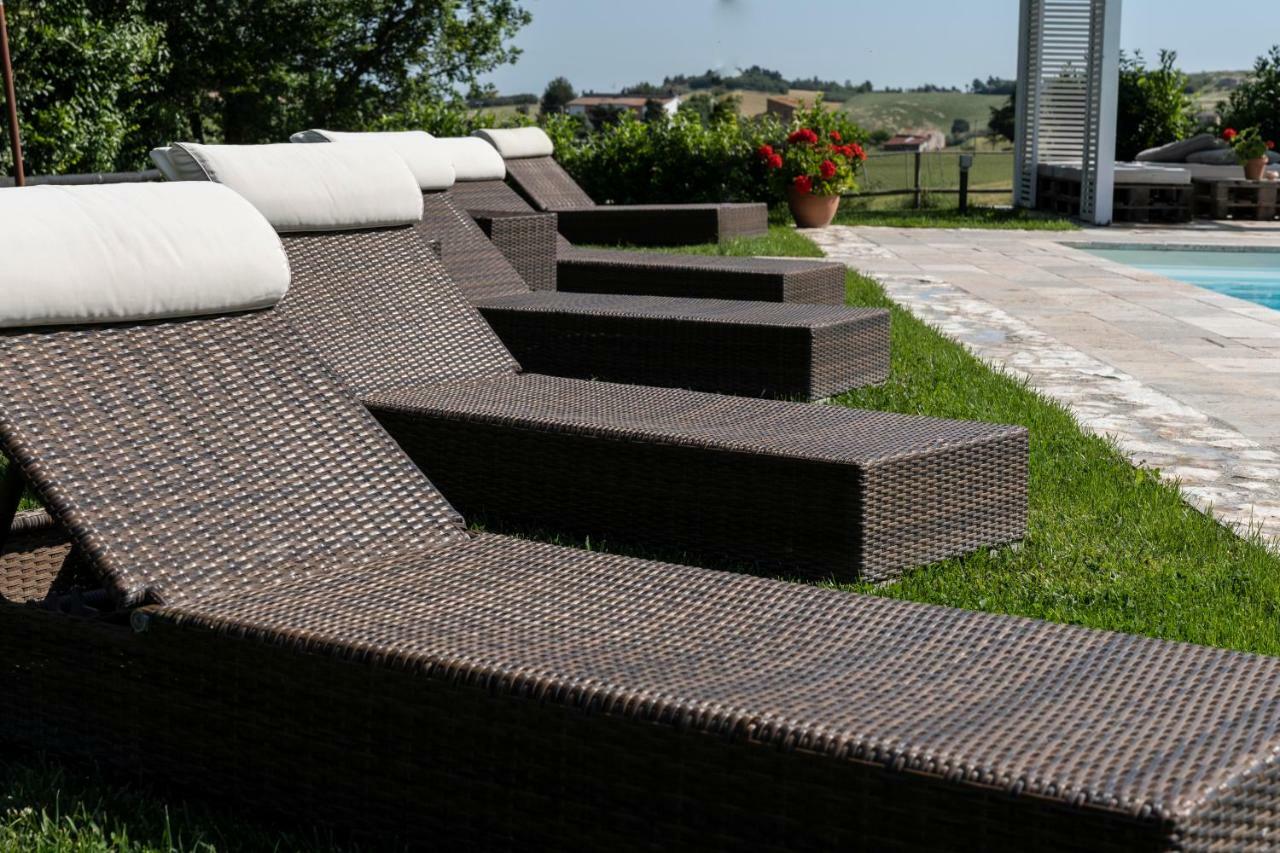Le Maracla Country House Iesi Bagian luar foto