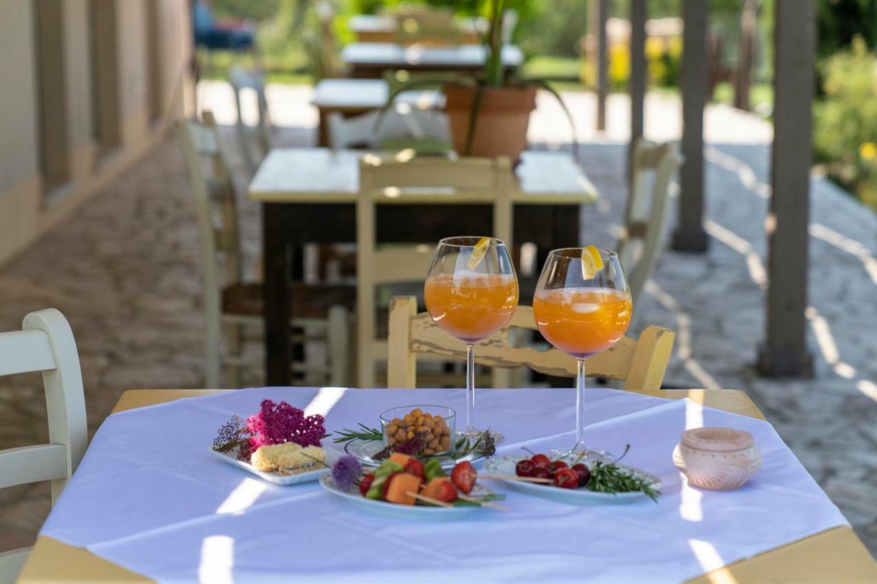 Le Maracla Country House Iesi Bagian luar foto