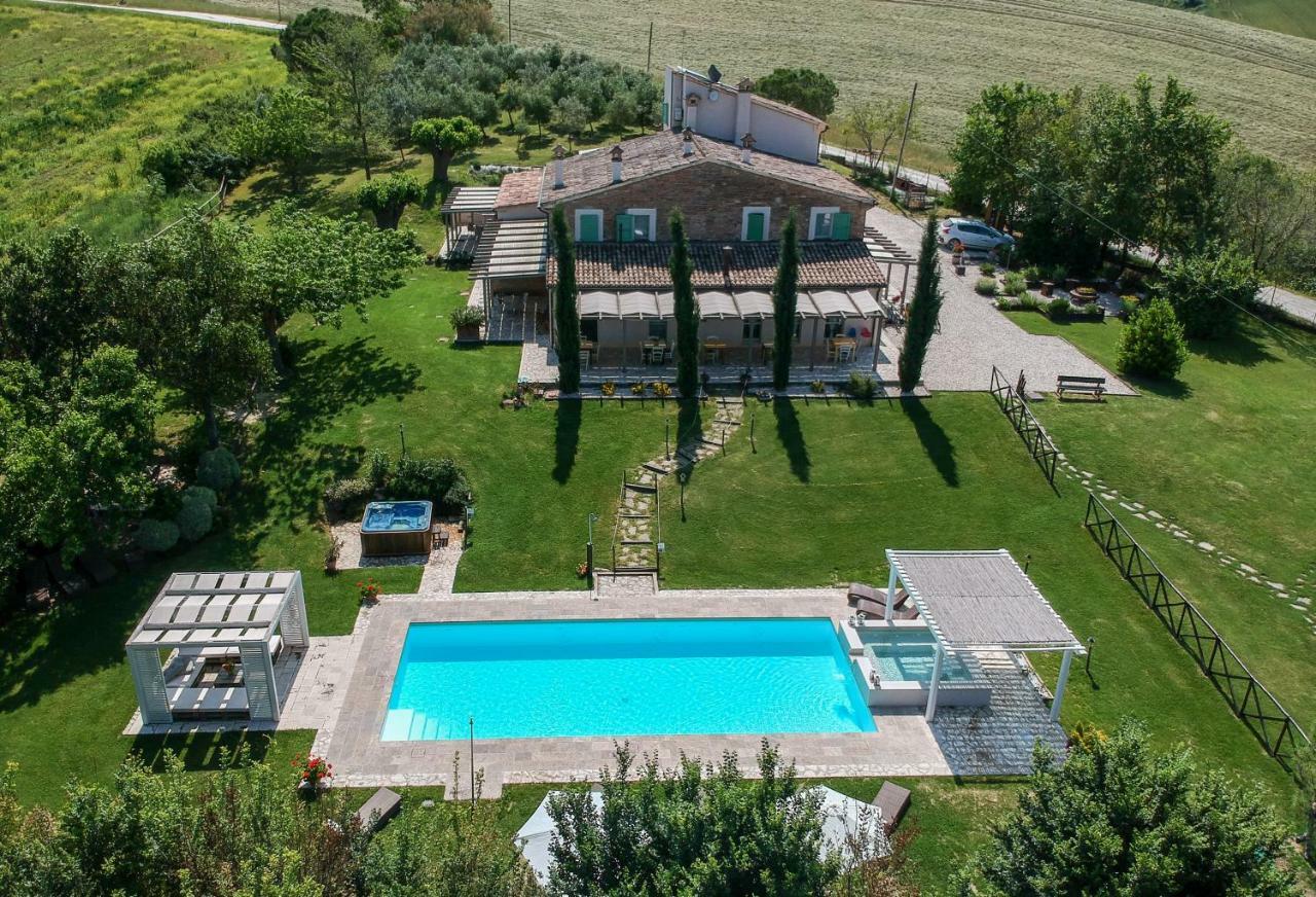 Le Maracla Country House Iesi Bagian luar foto