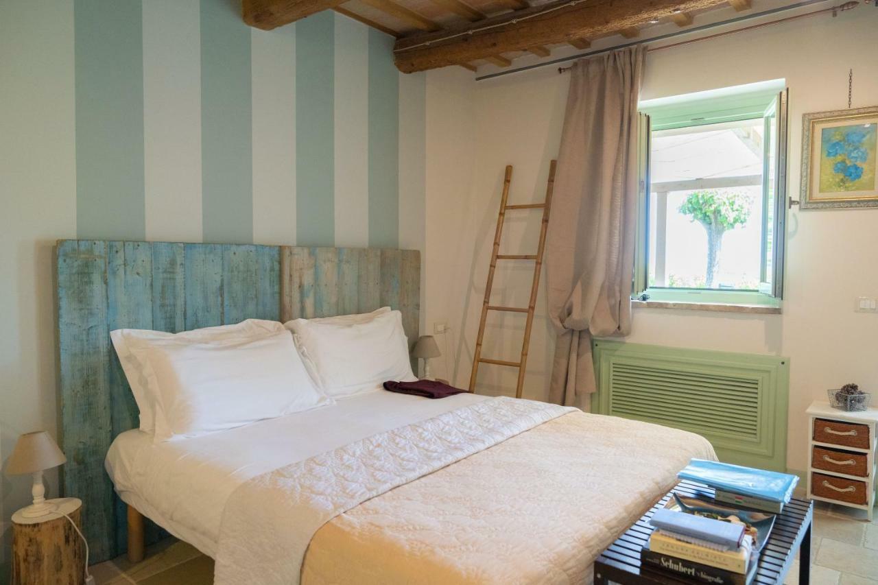 Le Maracla Country House Iesi Bagian luar foto