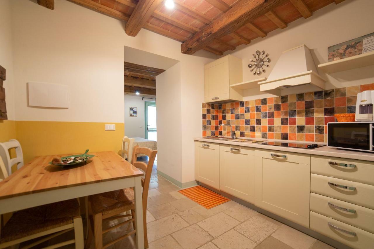 Le Maracla Country House Iesi Bagian luar foto